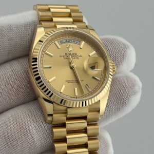 Rolex Day Date President 128238 36mm Champagne Dial 18K Gold Box Paper 2023